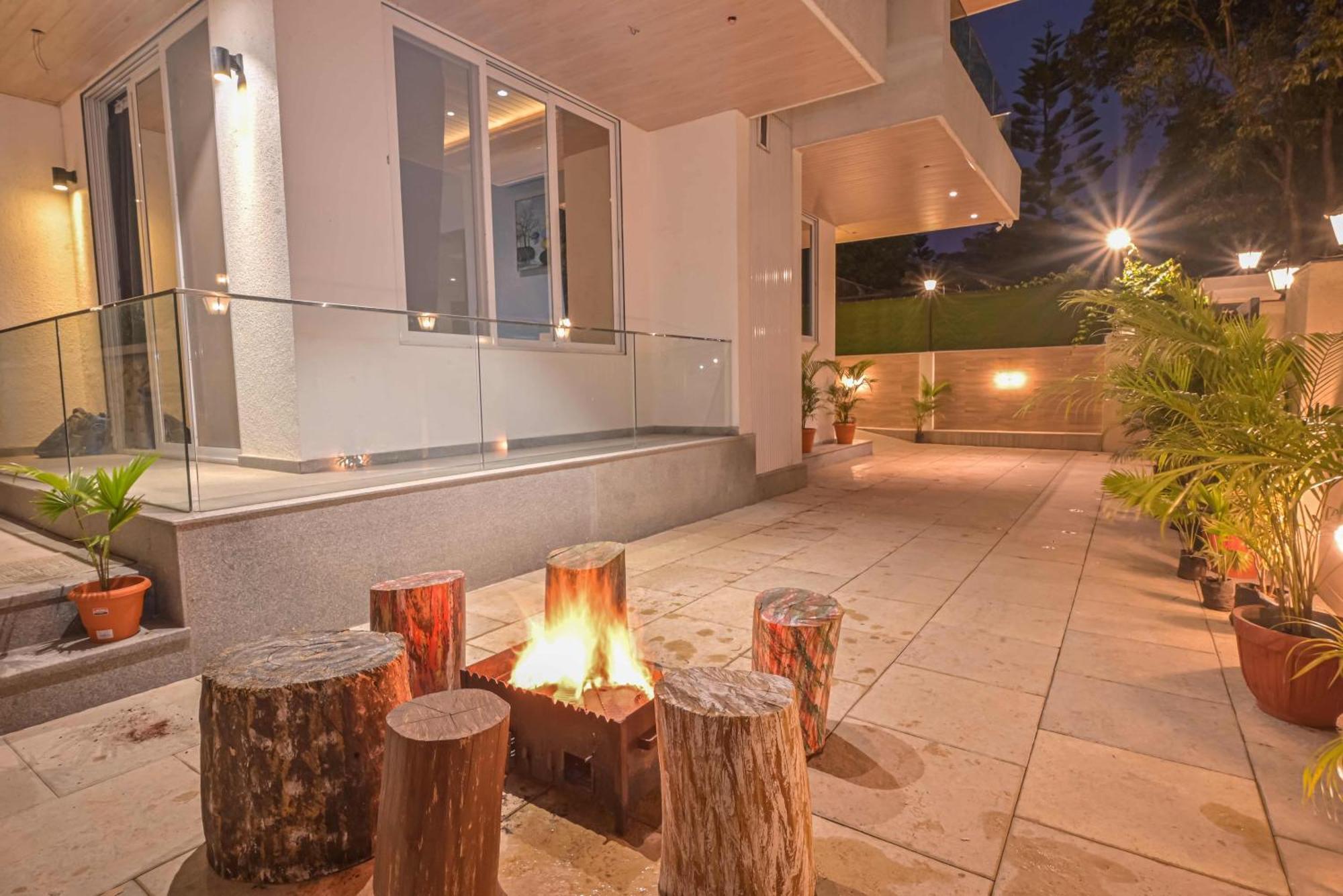 Elegant Villa By Tropicana Stays Lonavala Bagian luar foto